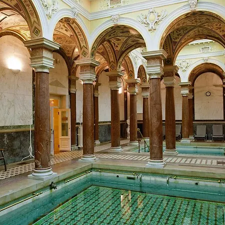 Hotell Ensana Centralni Lazne - Maria Mariánské Lázně